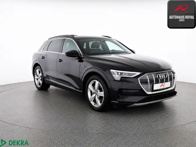 Audi E-Tron view 6