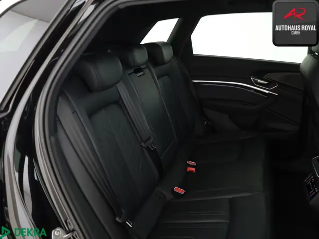 Audi E-Tron view 12