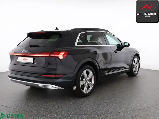 Audi E-Tron view 4