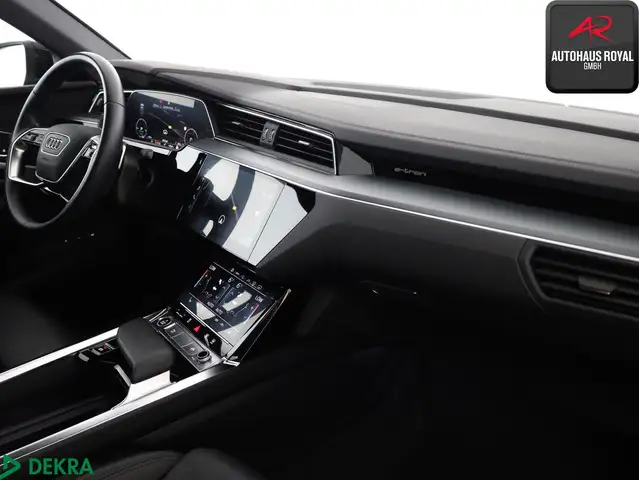 Audi E-Tron view 9