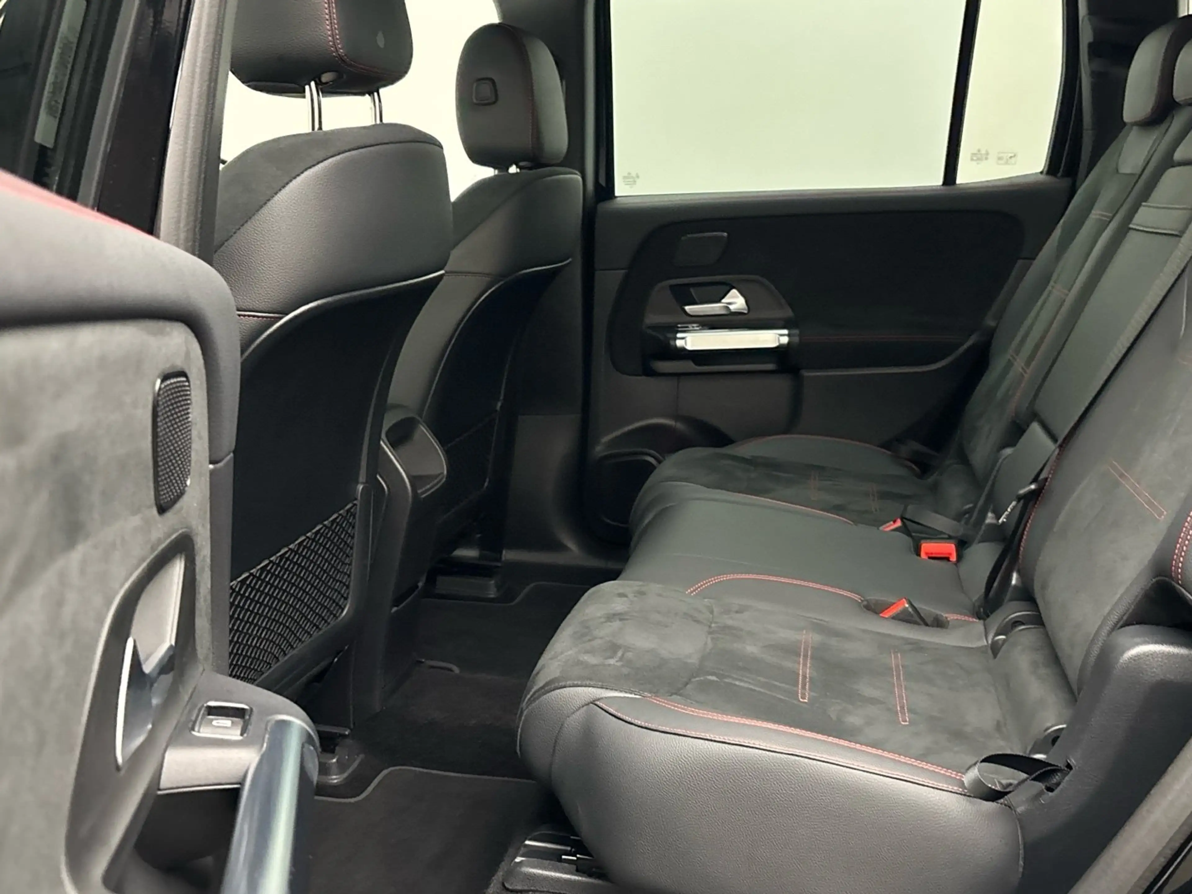 Mercedes-Benz EQB 250 + AMG 360°-K. Totwinkel Ambiente 7-Sitzer — photo 15