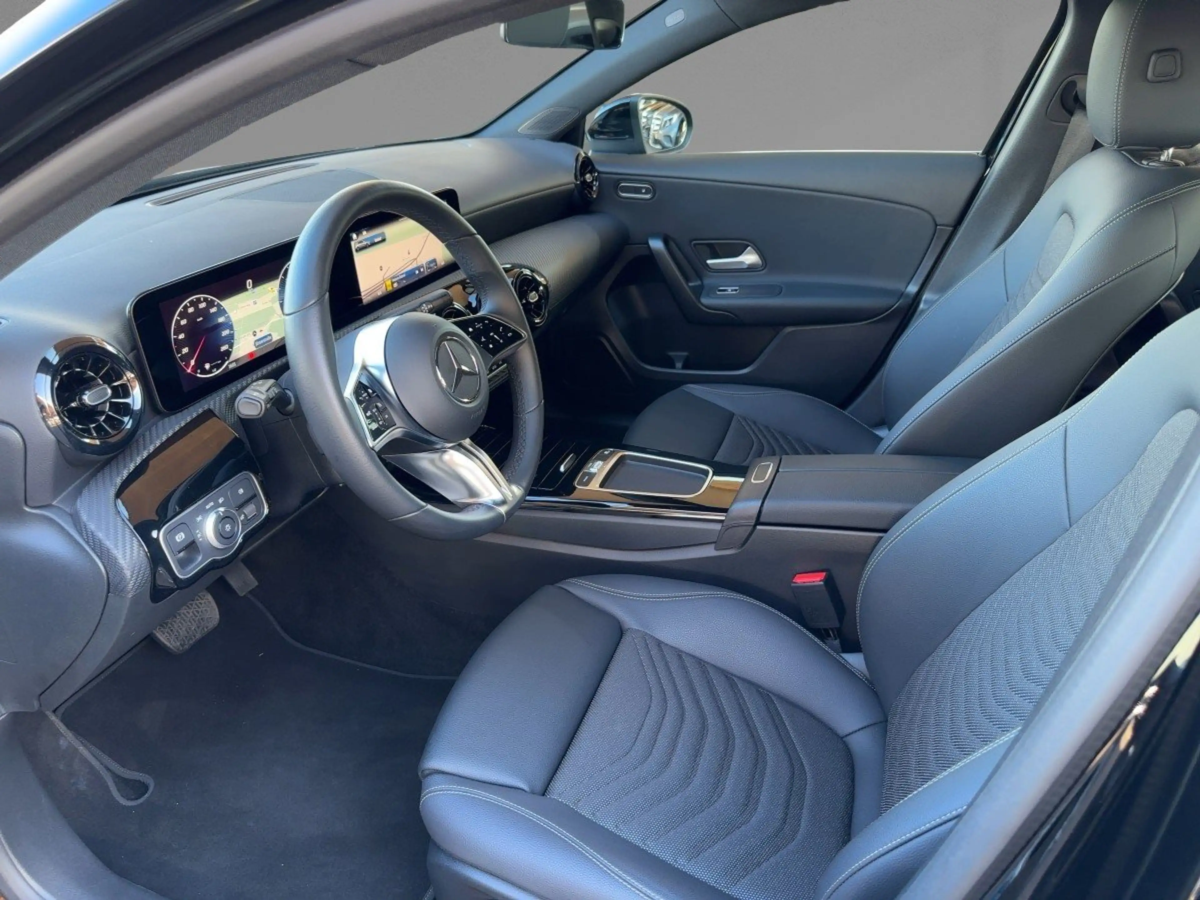 Mercedes-Benz A 180 d Kompaktlimousine NP: 42.557 LED RKam Shz — photo 8