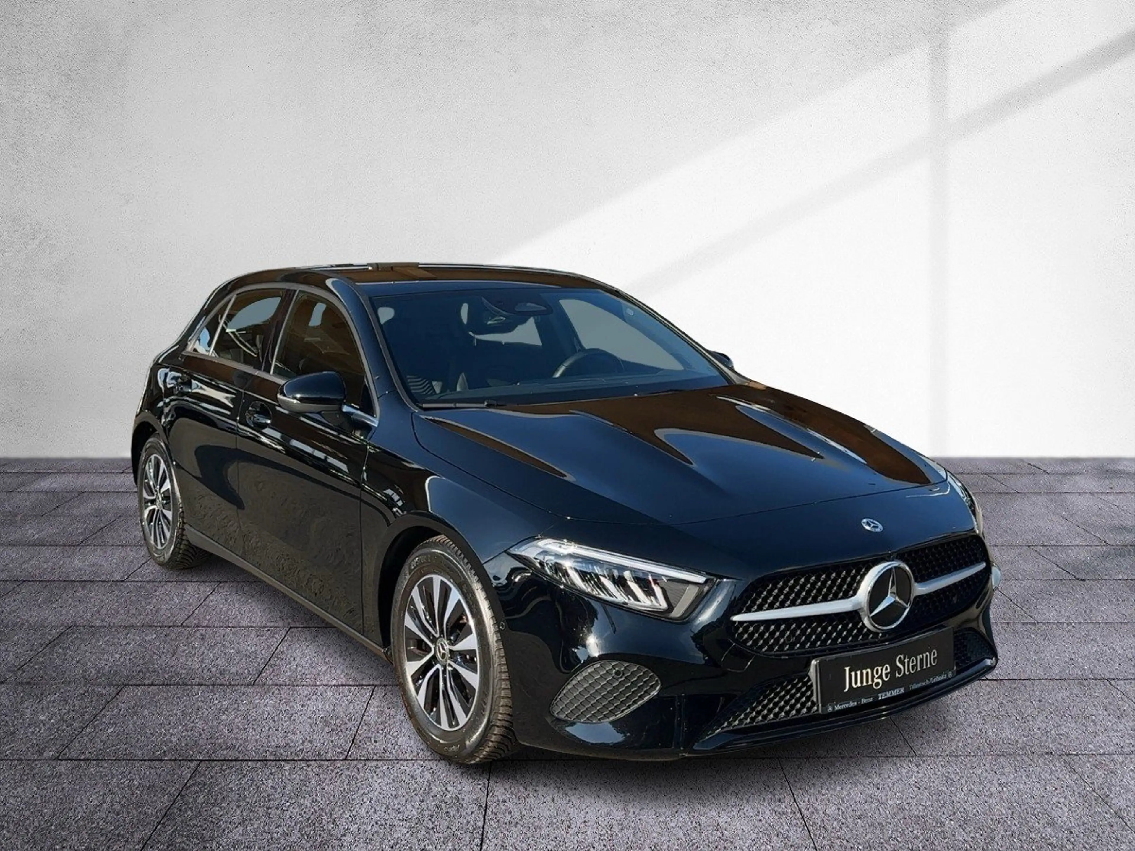 Mercedes-Benz A 180 d Kompaktlimousine NP: 42.557 LED RKam Shz — photo 6