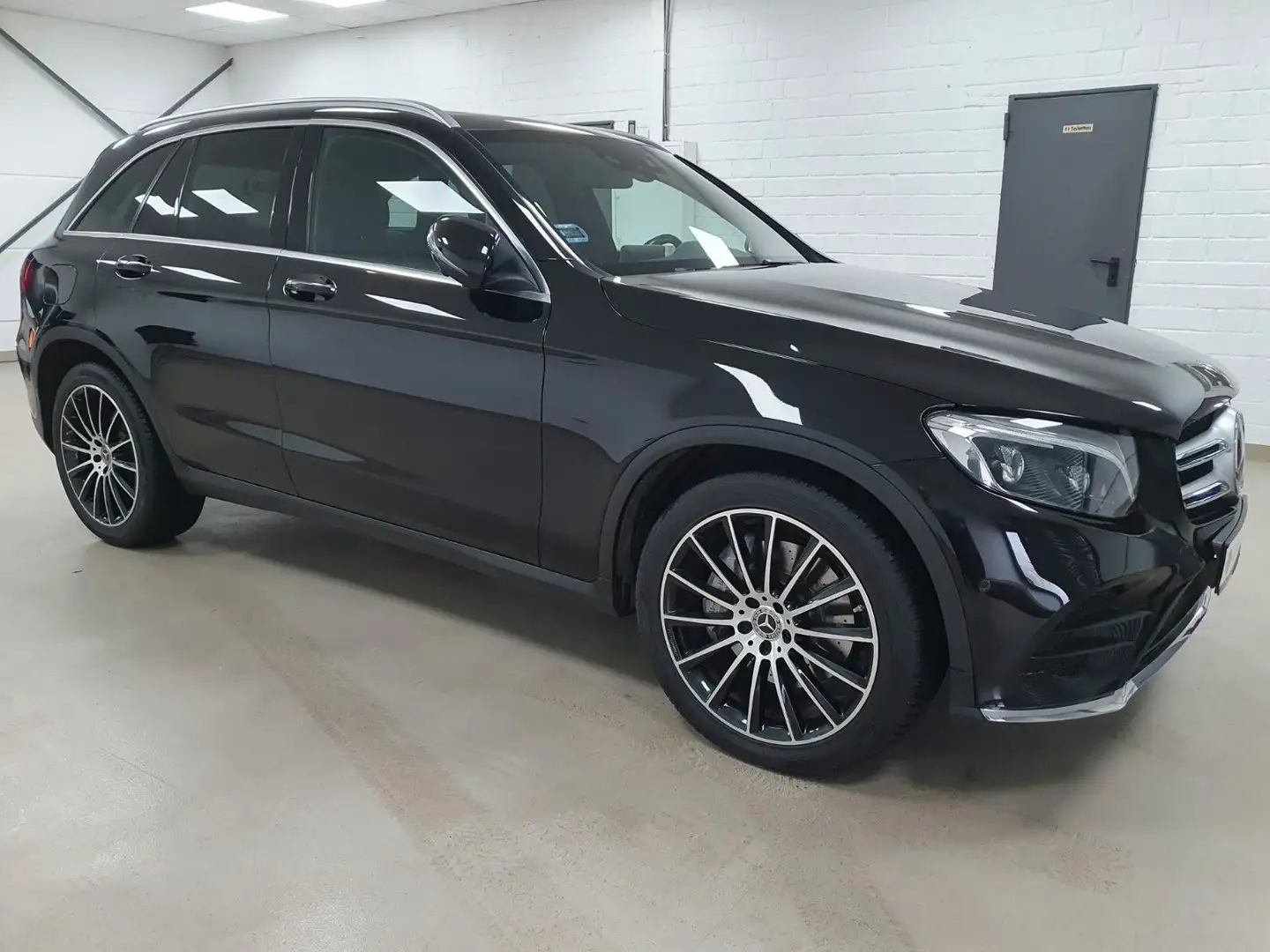 Mercedes-Benz GLC 350 d 4Matic*AMG Line*Pano*Burmester*360* Schwarz - 2