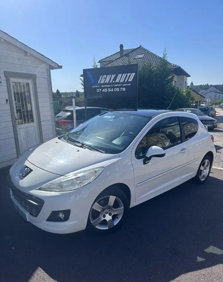 Peugeot 207 1.6 e-HDi 112 CV BOÃTE 6 FÃLINE