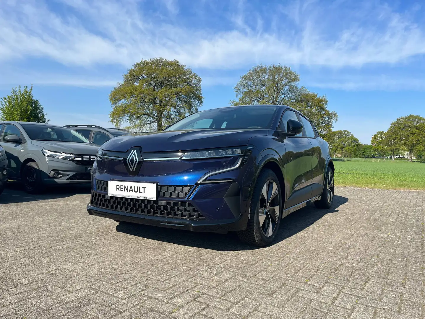Renault Megane E-Tech 100% Equilibre EV60 220hp Blau - 1