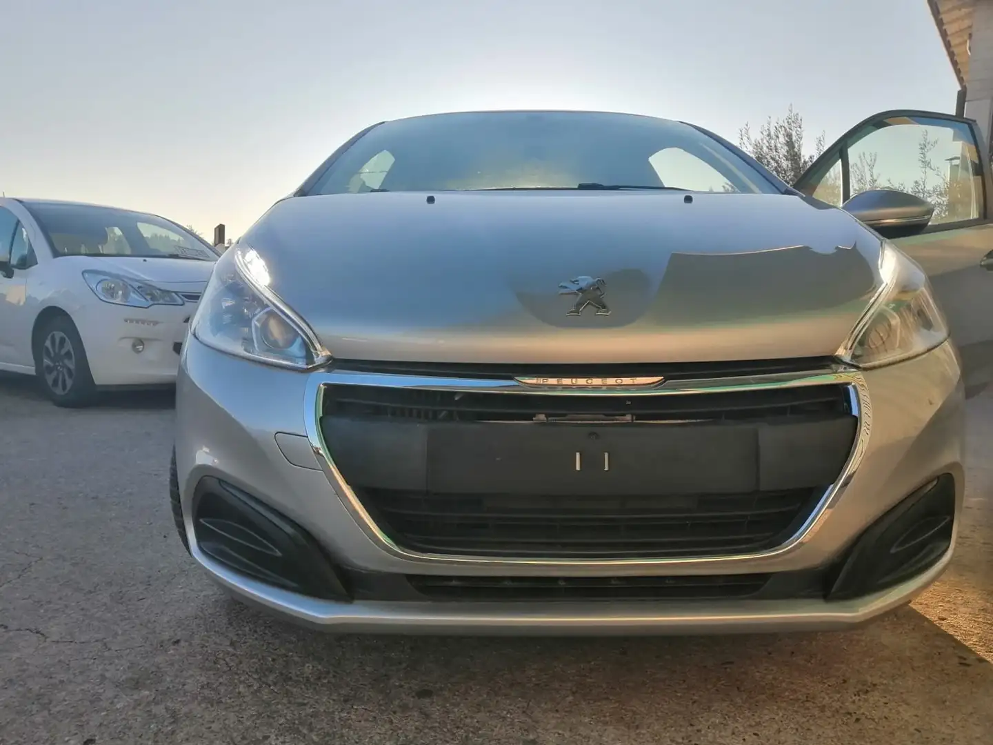 Peugeot 208 208 3p 1.6 bluehdi Allure 100cv Grigio - 2