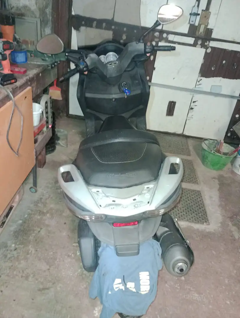 Malaguti Madison 250 250 ie serie 3 Gris - 2