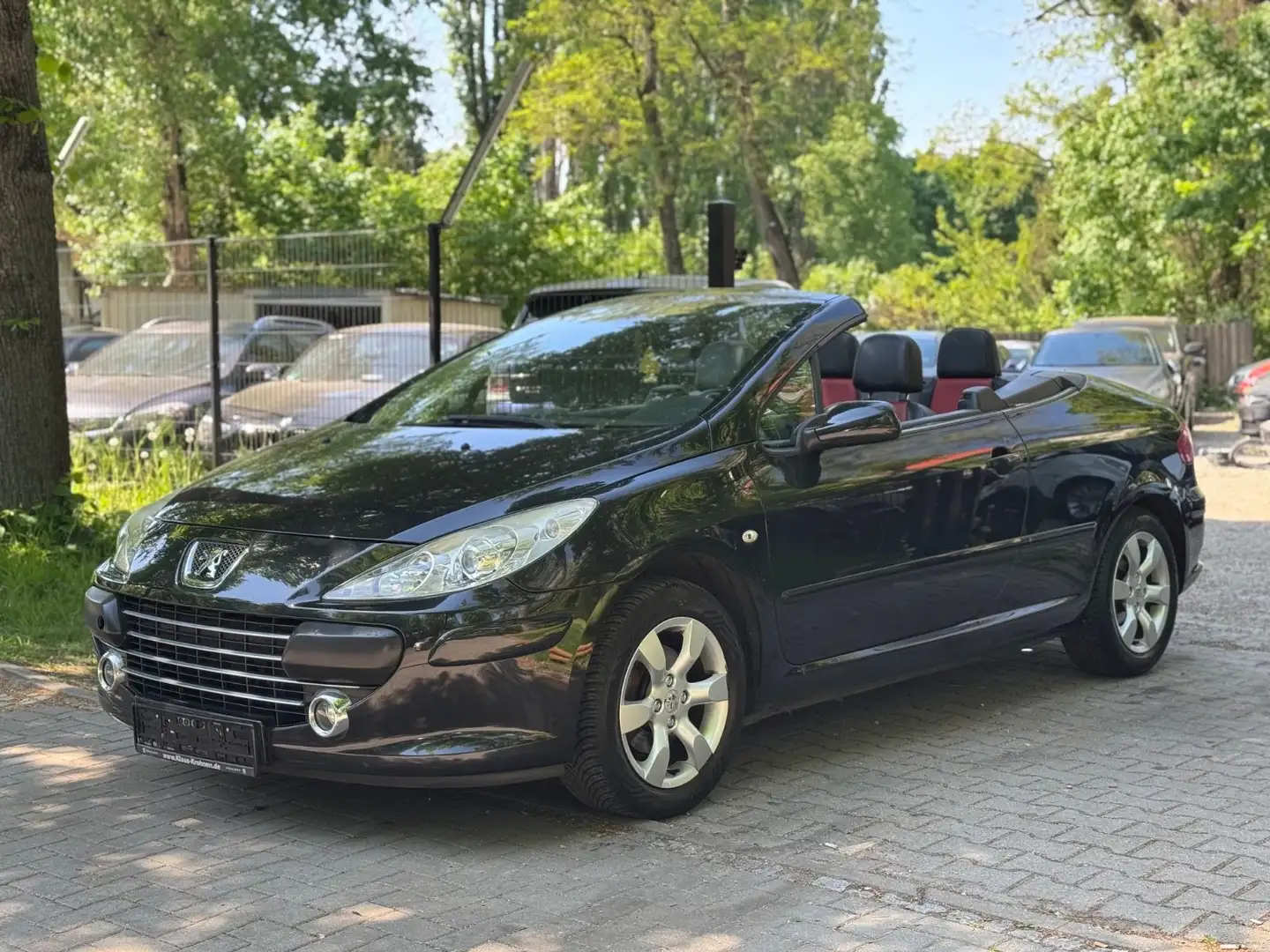 Peugeot 307 CC Automatik Tüv & Service Neu Leder SHZ PDC Schwarz - 1