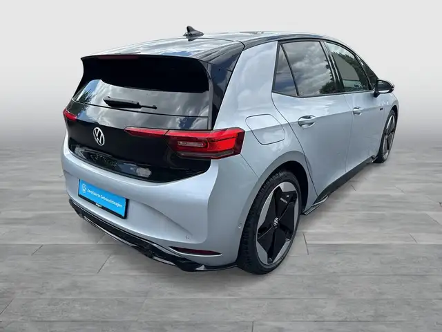 Volkswagen Id.3 view 8