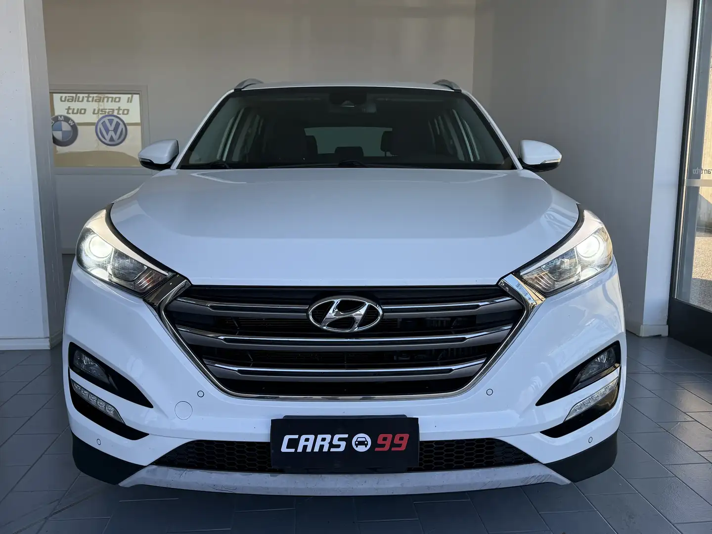Hyundai TUCSON 1.7 crdi Xpossible 2wd 115cv Bianco - 2