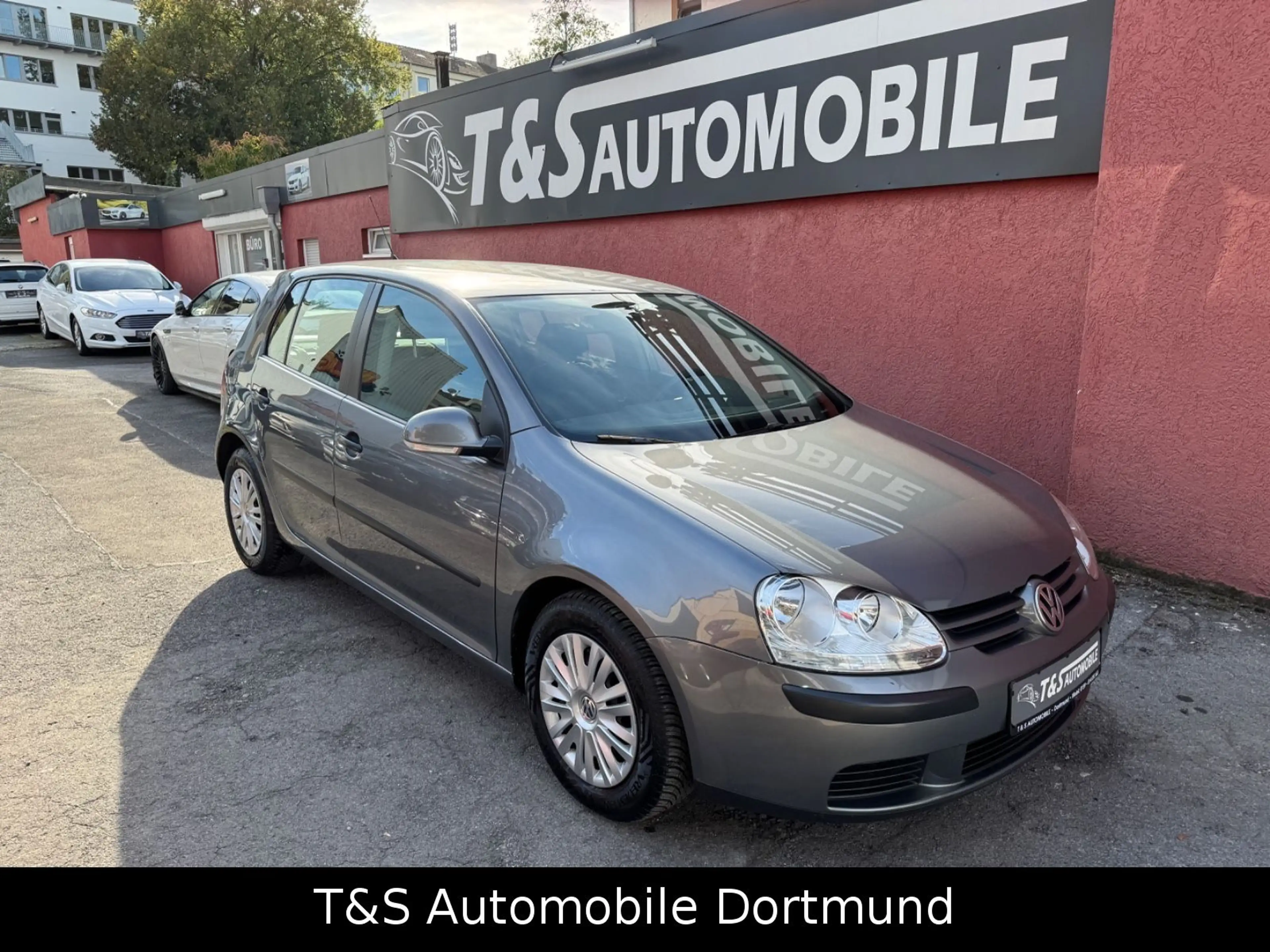 Volkswagen Golf V 1.6 Lim. Trendline -1 hand- ( Tüv Neu )