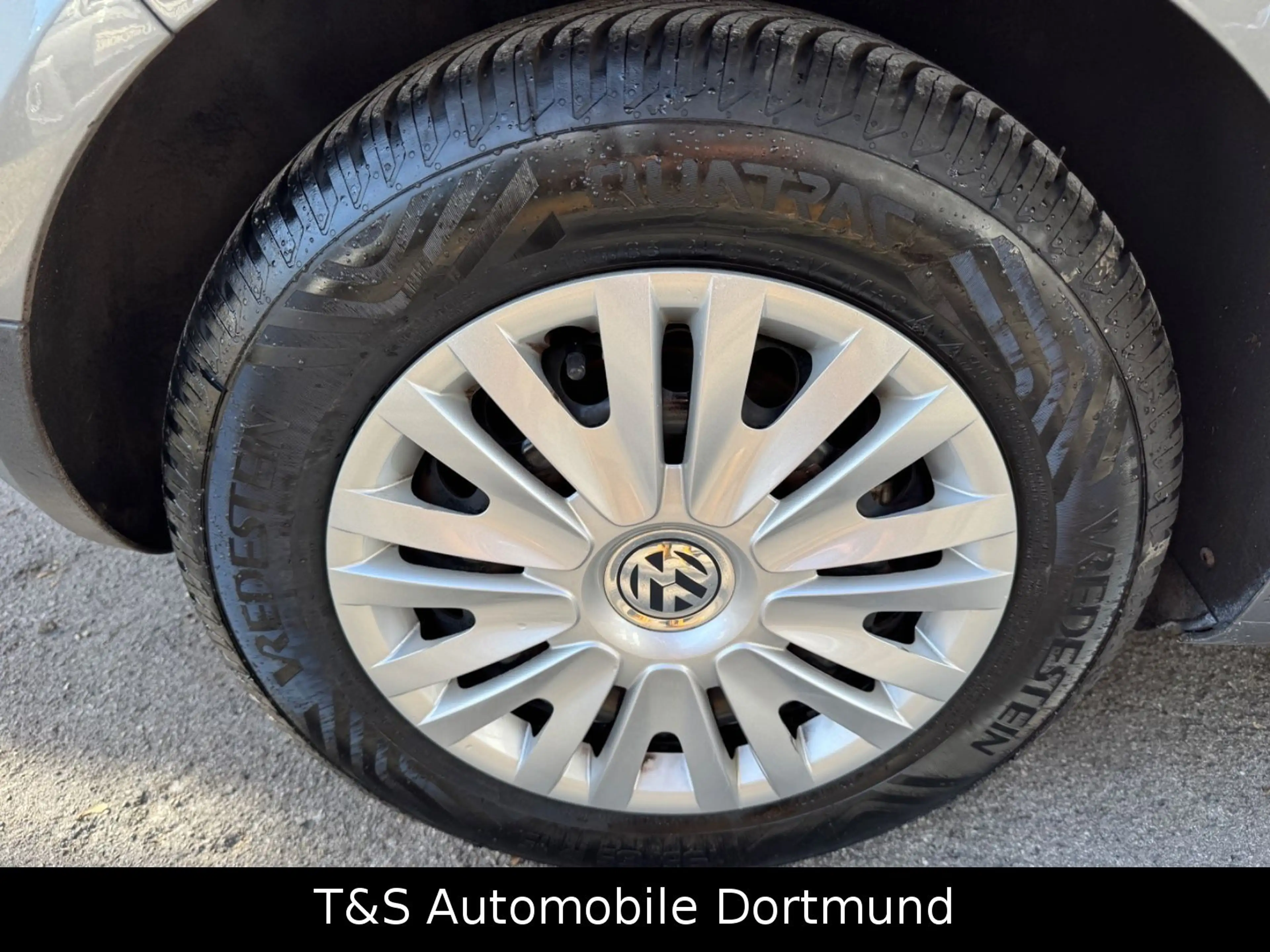 Volkswagen Golf V 1.6 Lim. Trendline -1 hand- ( Tüv Neu ) — photo 11