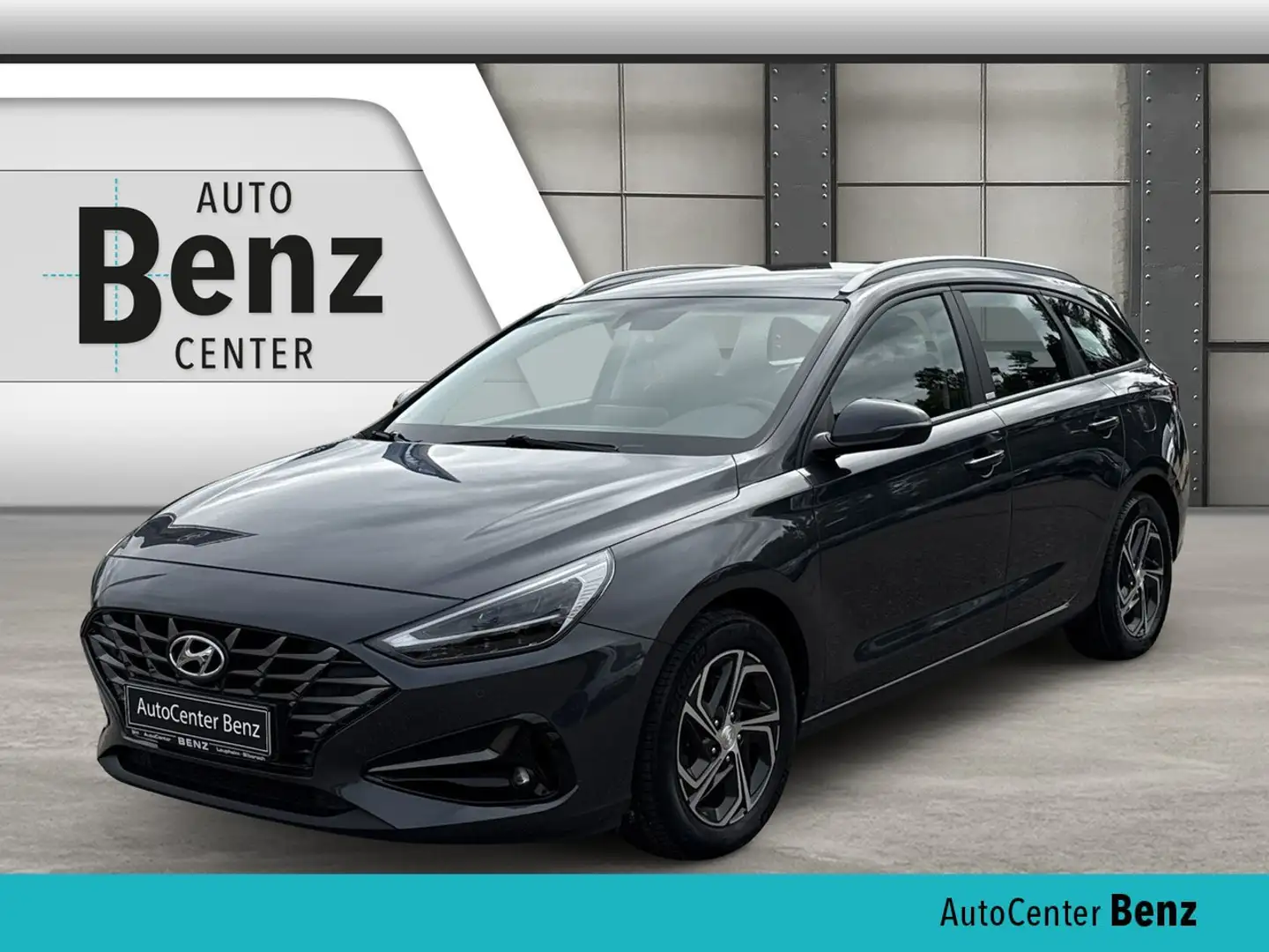 Hyundai i30 1.6 CRDI SELECT *KLIMA*TEMPOMAT*PDC* Klima Navi Schwarz - 1