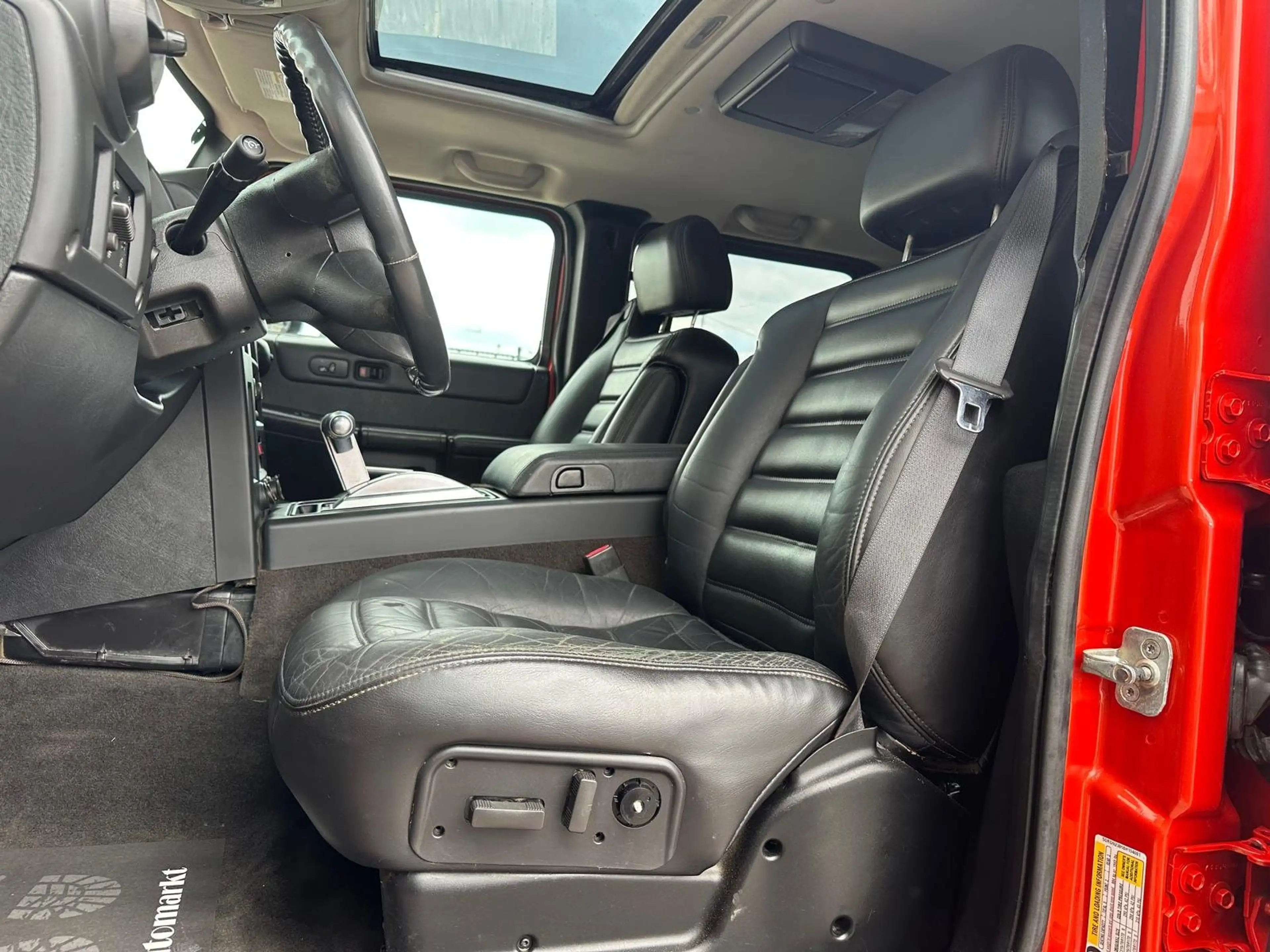 HUMMER H2 6,2 V8 Luxury — photo 13