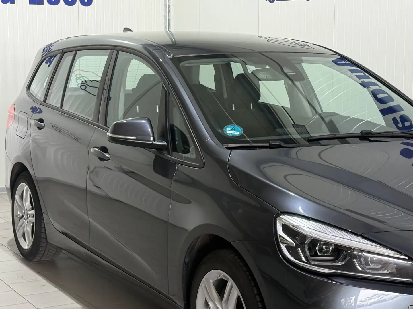 BMW 218 Advantage M-Alu+AHK + Kamera Grau - 2