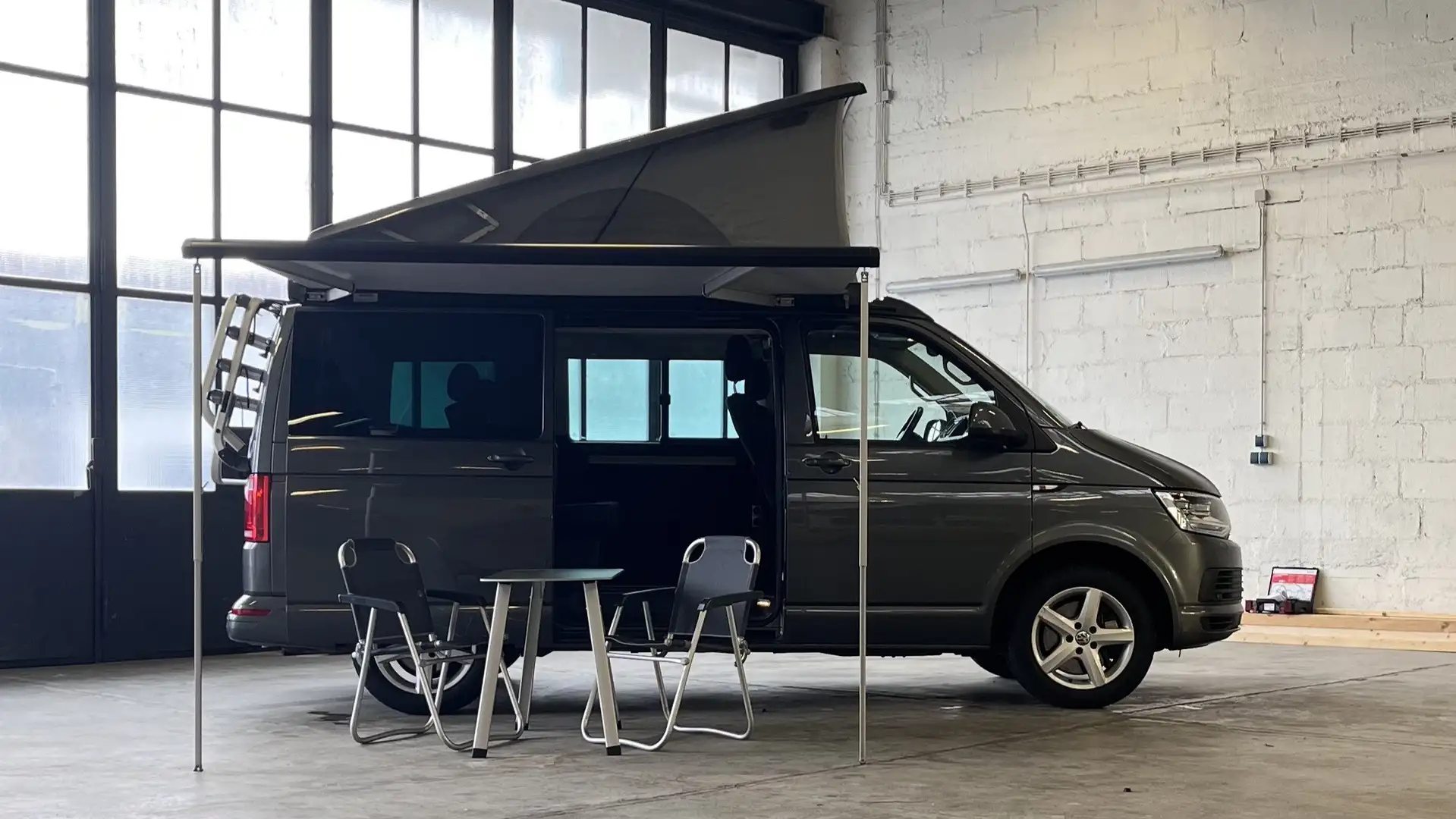 Volkswagen T6 California California Beach T6 4MOTION Kurz Gris - 1