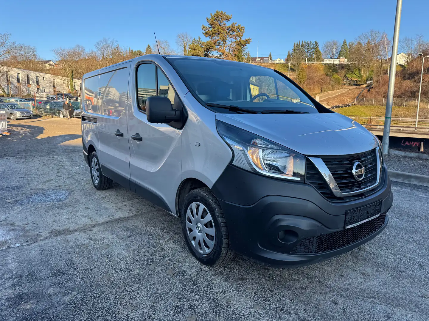 Nissan NV300 L1H1 2,7t COMFORT Grau - 2