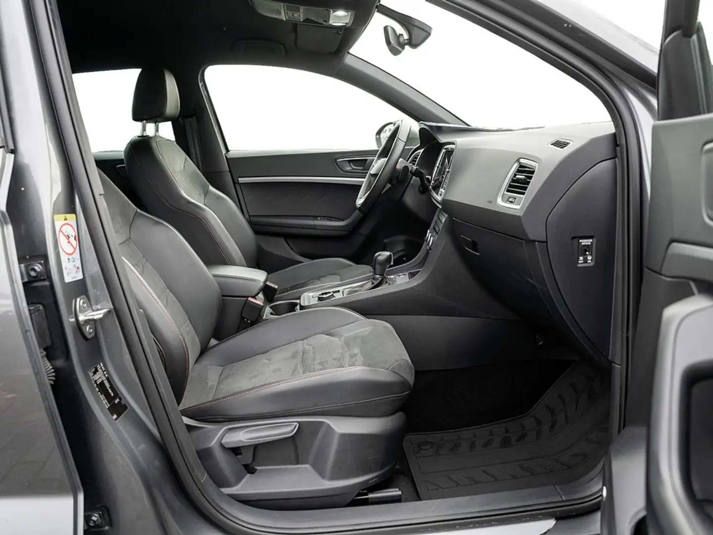SEAT Ateca 2.0 TDI FR 4Drive DSG AHK KAMERA SHZ BE Grau - 2