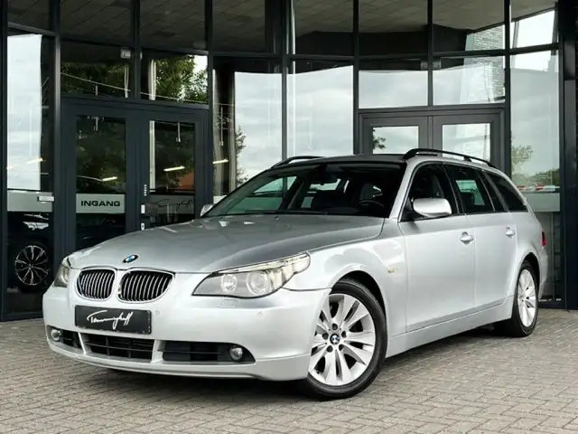 BMW 545 545I HIGH EXE. TOURING - LEDER - PANO - 8 CYL - UN