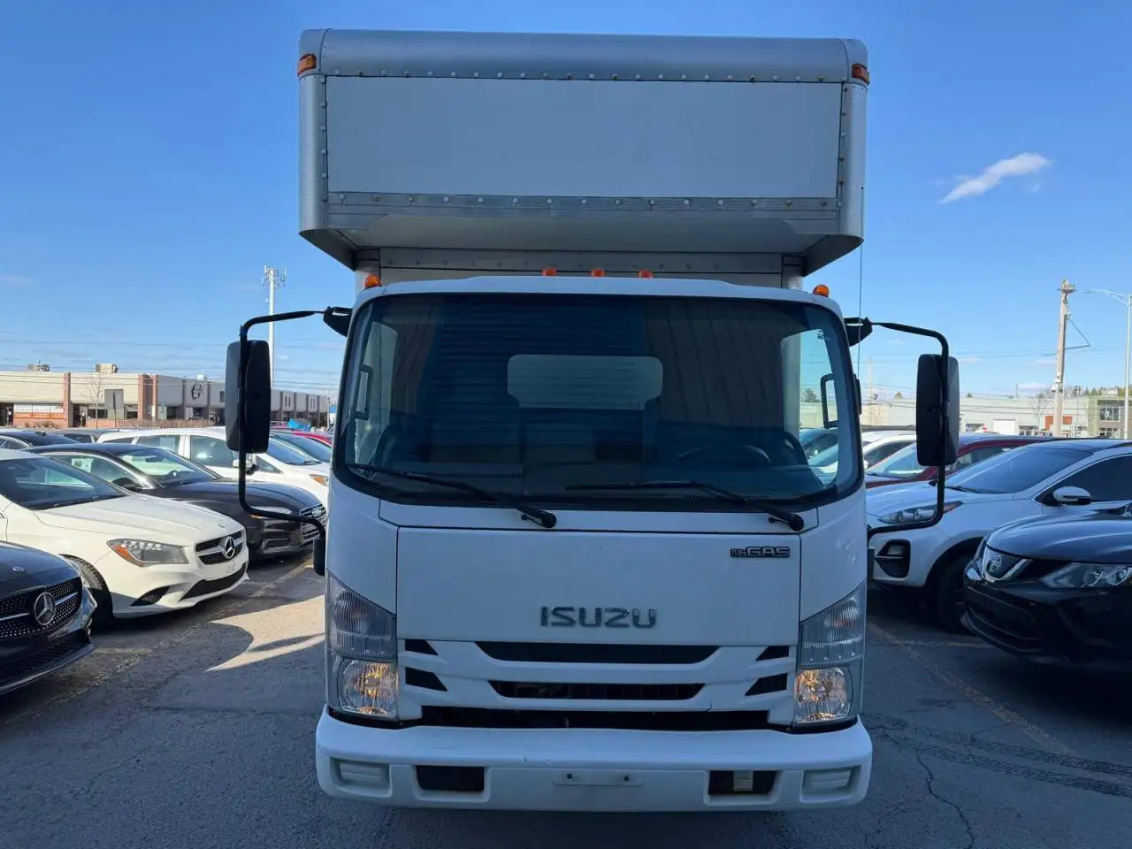Isuzu NPR fotografie Isuzu NPR