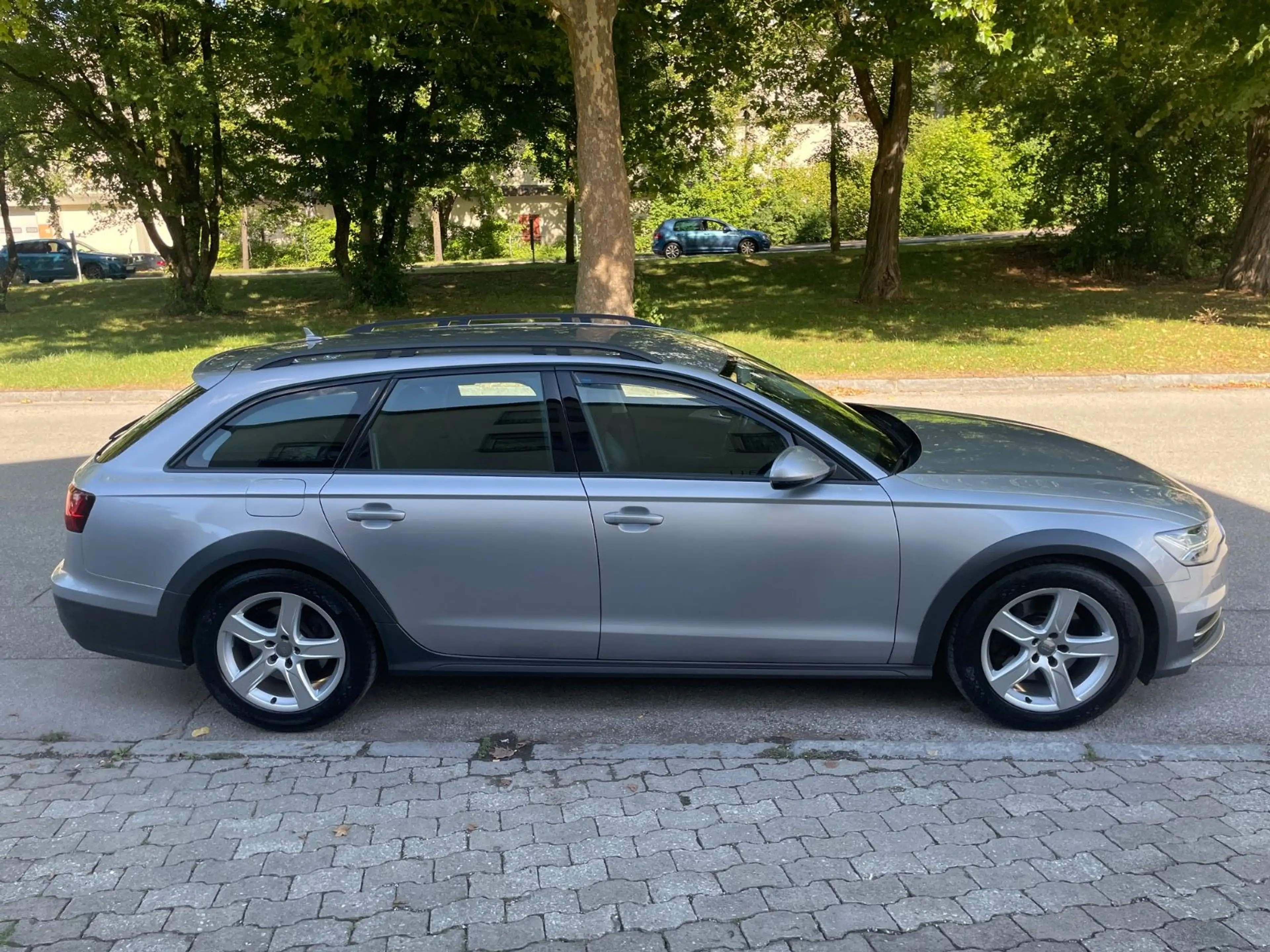 Audi A6 allroad Quattro 3.0 Tdi*Navi*Kam.*Air Suspen* — photo 11