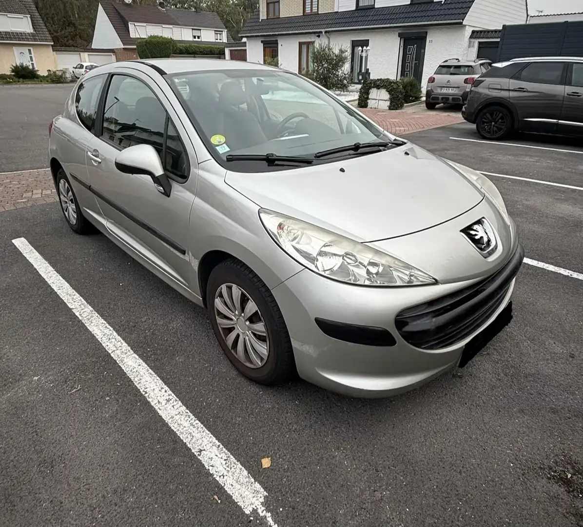 Peugeot 207 1.4L 16V 90ch Premium 2-tronic - 2