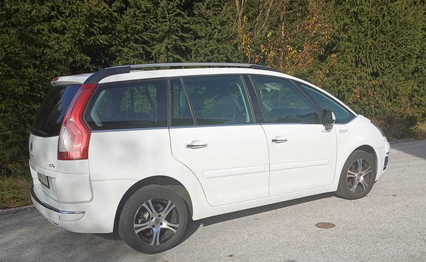 Citroen Grand C4 Picasso 1,6 HDi Jubiläums Collection Weiß - 2
