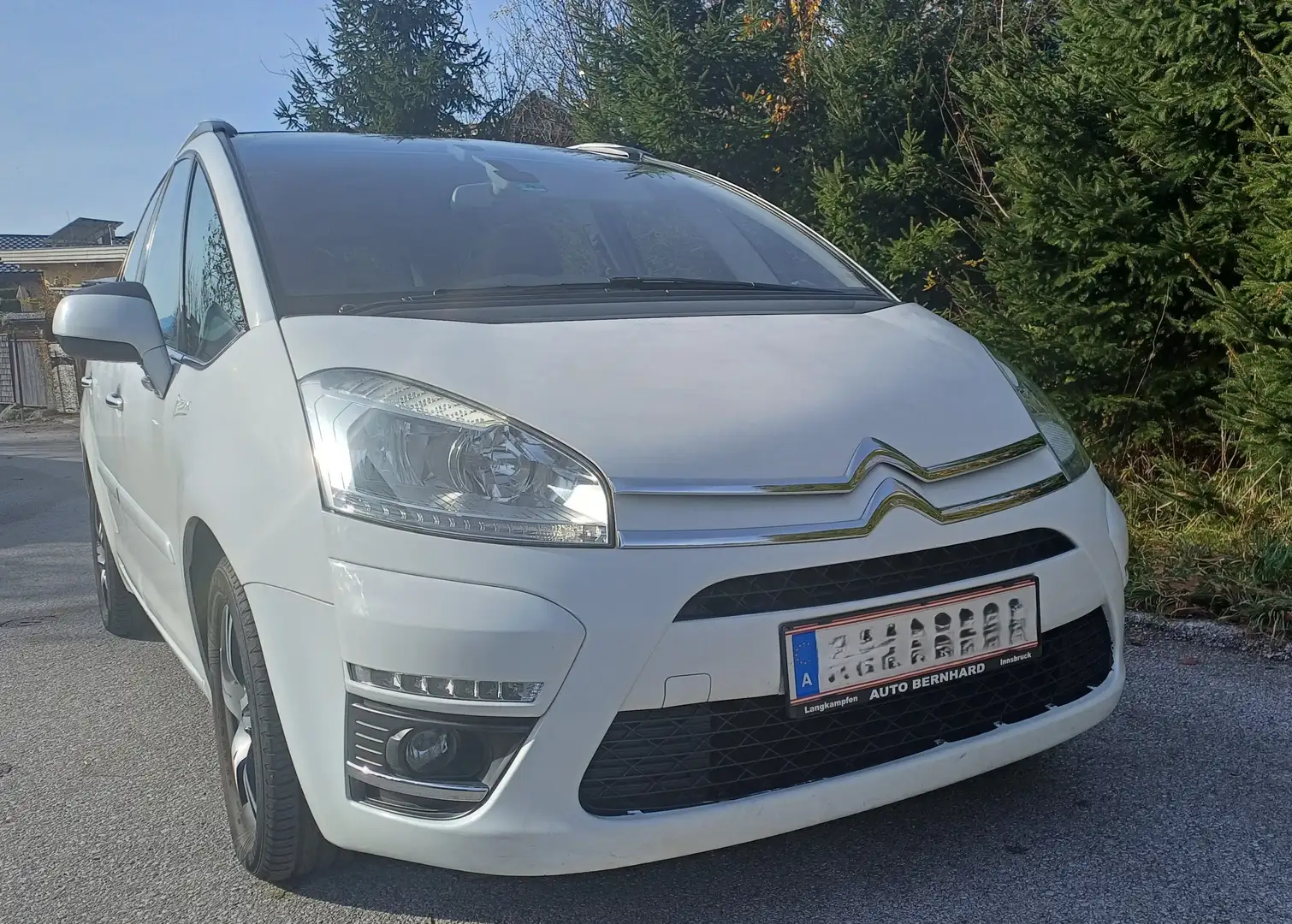 Citroen Grand C4 Picasso 1,6 HDi Jubiläums Collection Weiß - 1