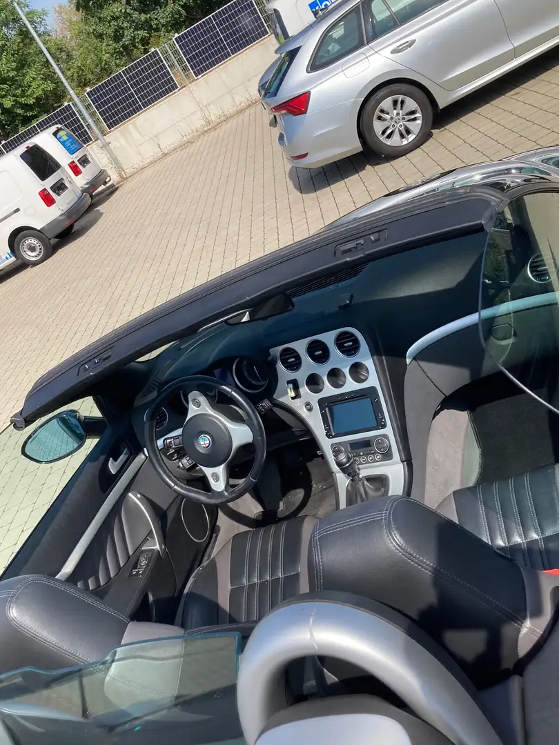 Alfa Romeo Spider Spider 2,4 Exclusive JTDM Exclusive Schwarz - 2