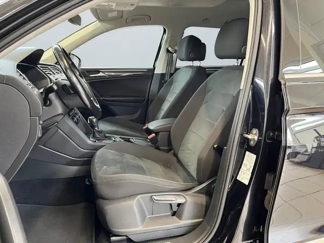 Volkswagen Tiguan Allspace view 7