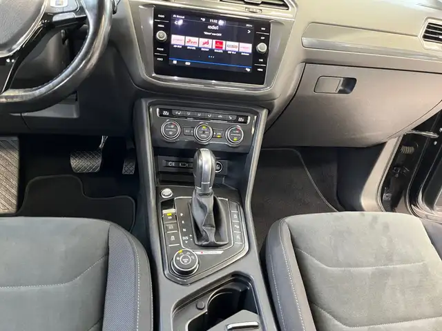Volkswagen Tiguan Allspace view 9