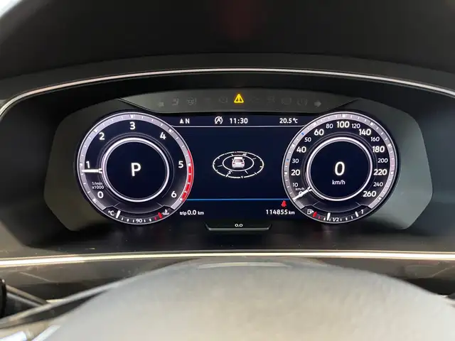 Volkswagen Tiguan Allspace view 12