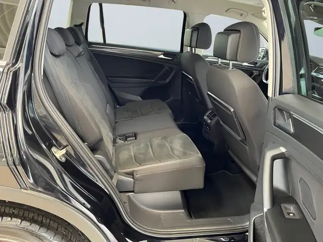 Volkswagen Tiguan Allspace view 11