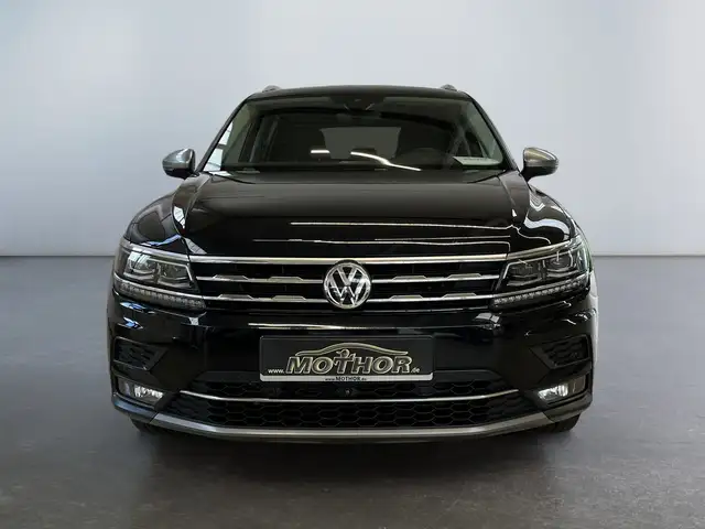 Volkswagen Tiguan Allspace view 6
