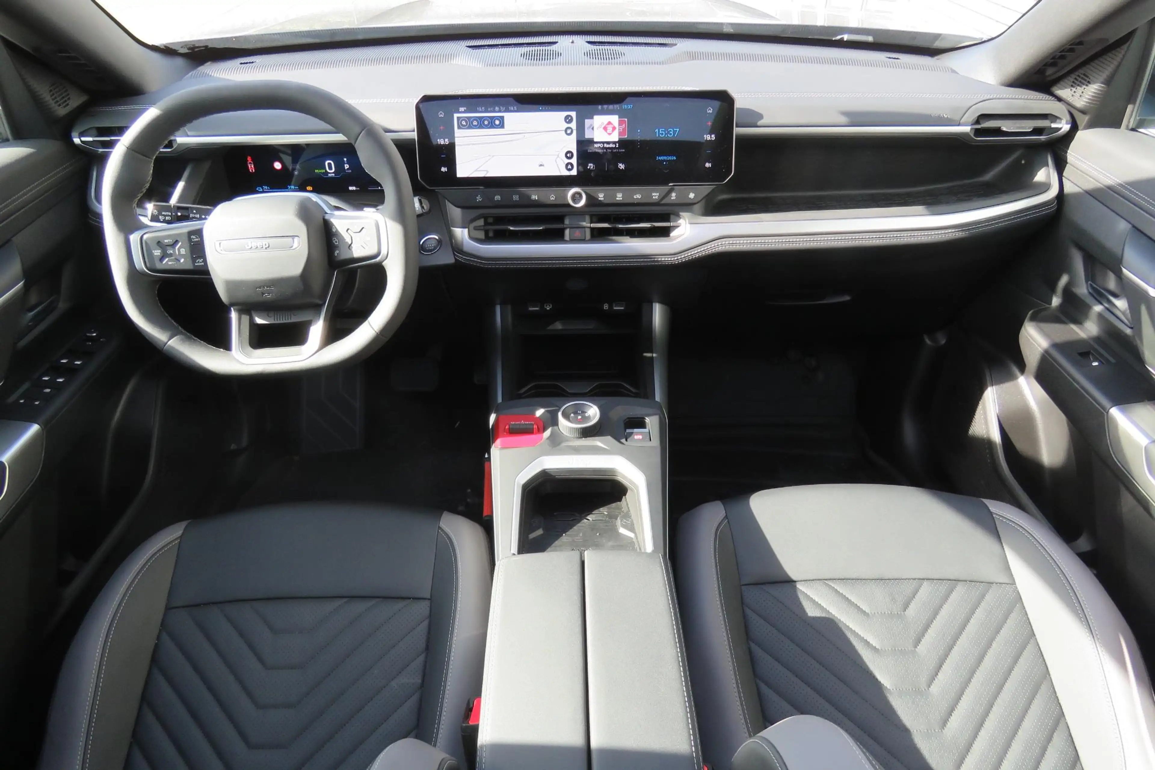 Jeep Compass First Edition 74 kWh | SCM alarm | afneembare trek — photo 3