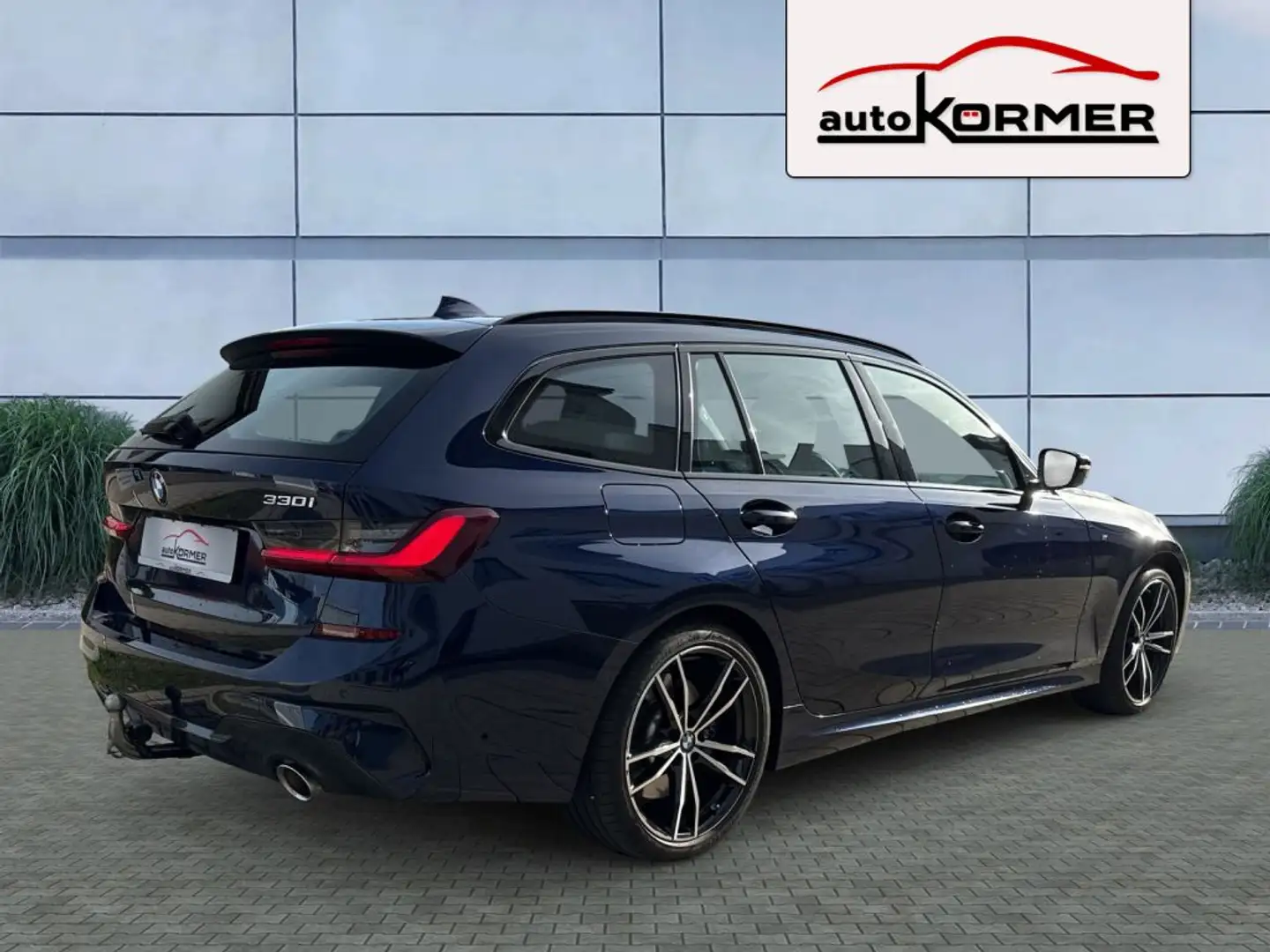 BMW 330 330i xDrive Touring M Sport Laser,Pano,HUD,AHK,DAB Blau - 2