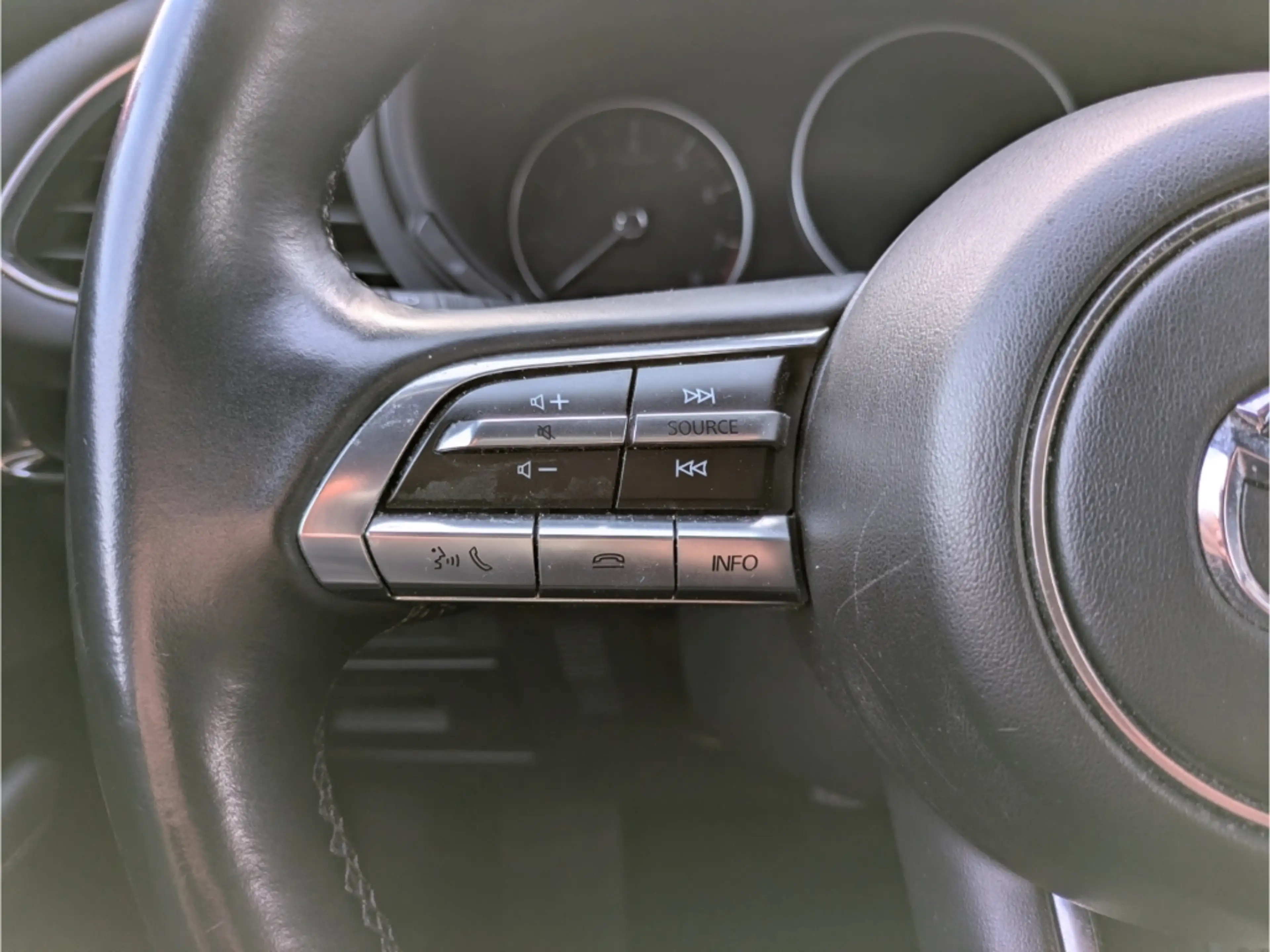 Mazda 3 Selection HUD Navi Bose 360 Kamera LED ACC Apple C — photo 9