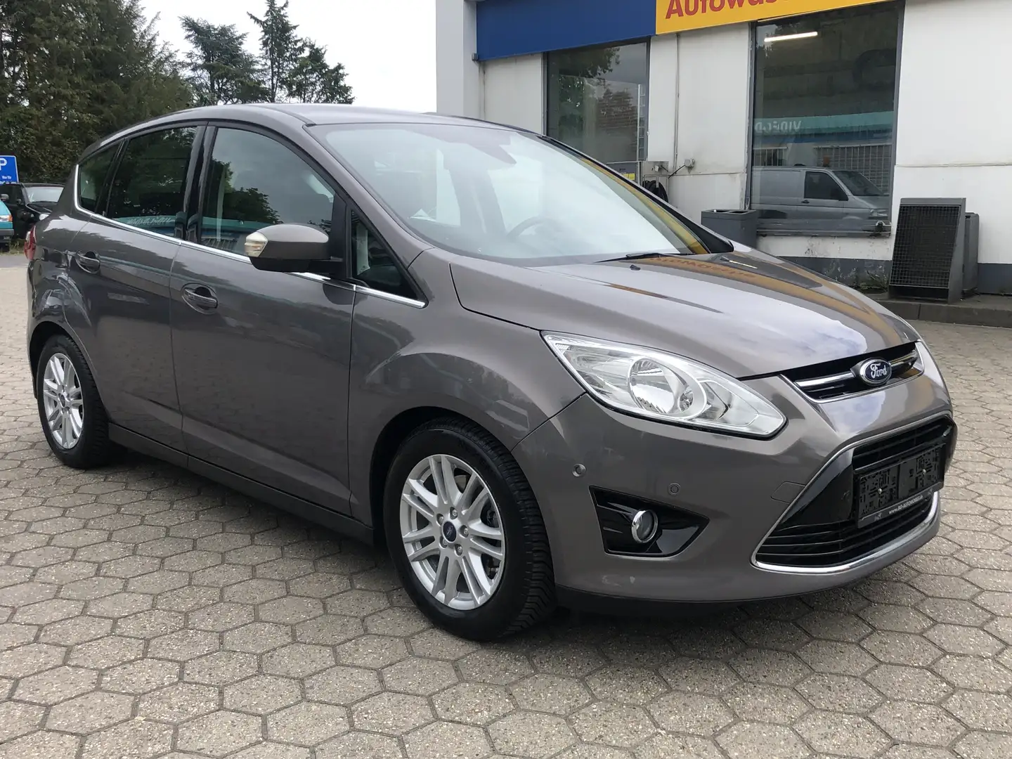 Ford C-Max Titanium 1. HAND Orig.69000 KM Braun - 1