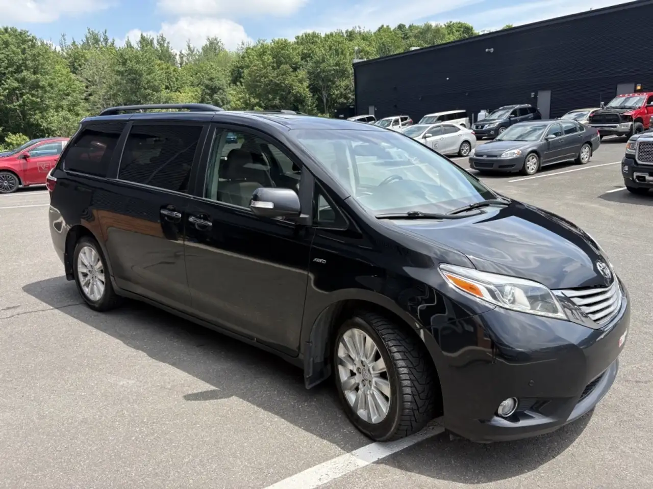 Toyota Sienna photo Toyota Sienna