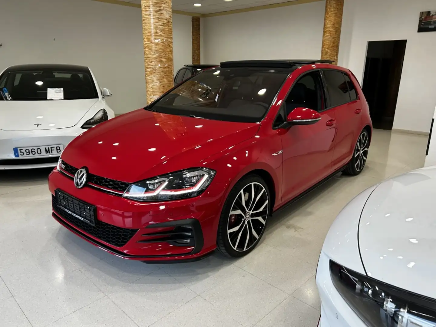 Volkswagen Golf GTI 2.0 TSI Performance DSG7 180kW Rouge - 2