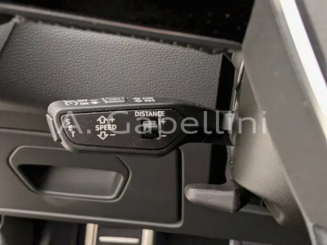 Audi A6 view 10