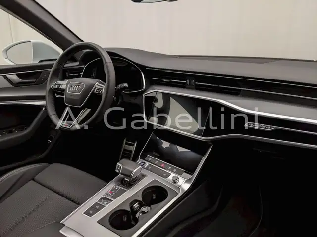 Audi A6 view 6