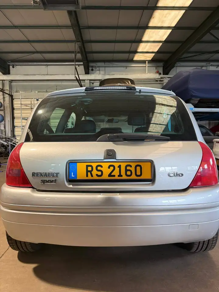 Renault Clio 2.0i 16V Renault Sport, foto 1