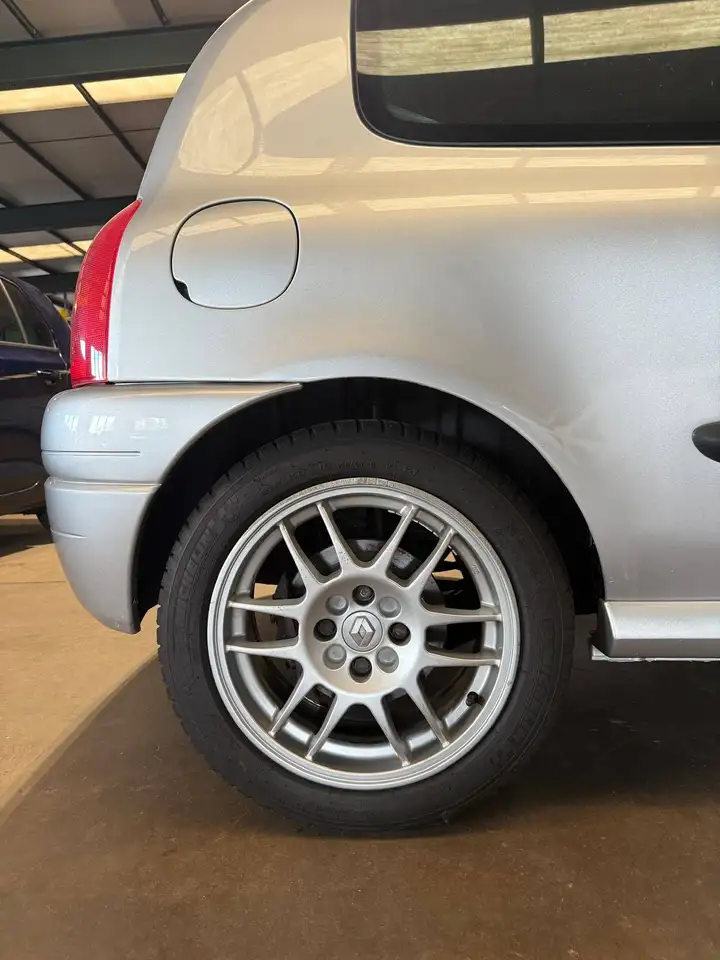 Renault Clio 2.0i 16V Renault Sport, foto 7