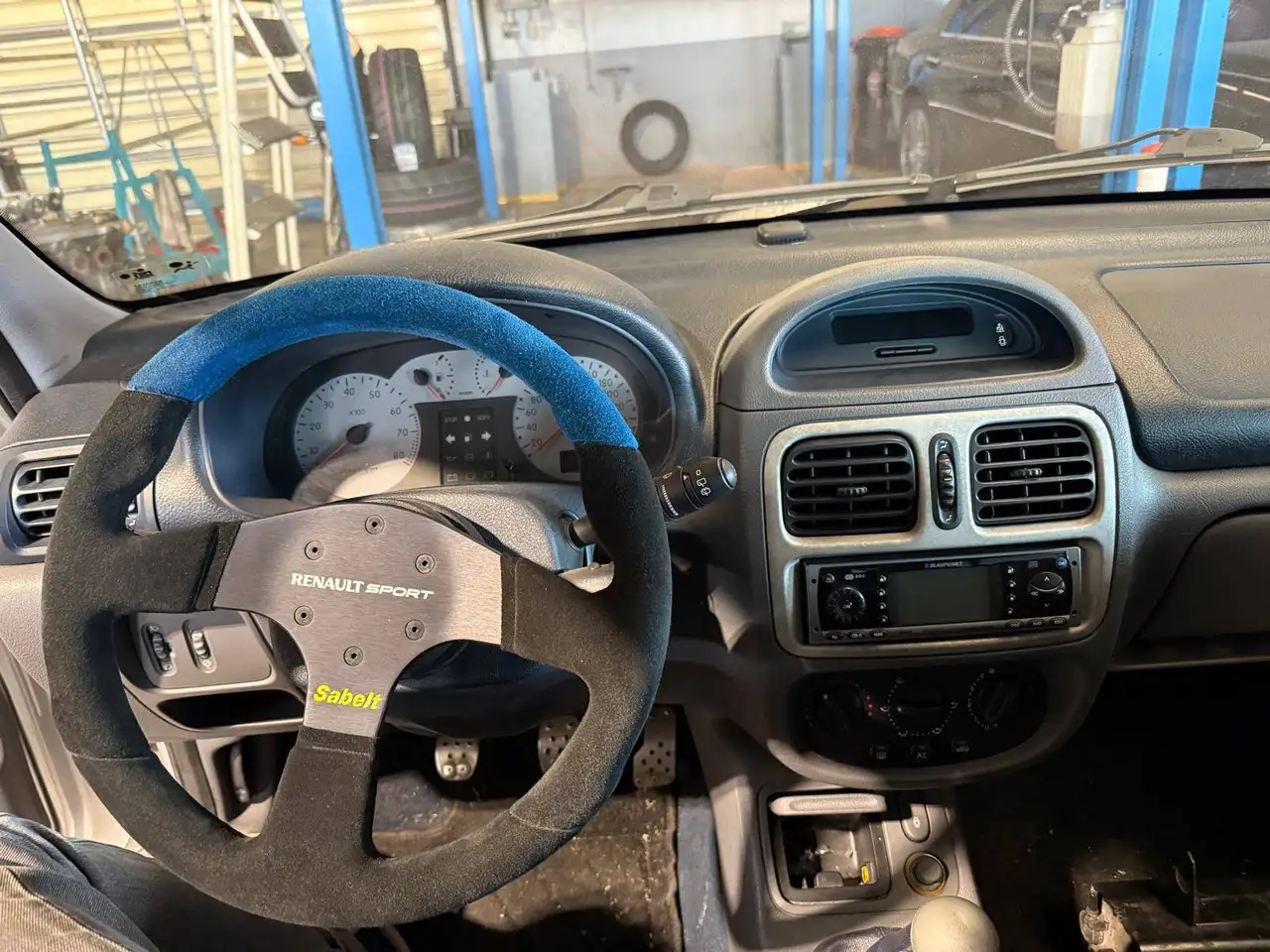 Renault Clio 2.0i 16V Renault Sport, foto 3