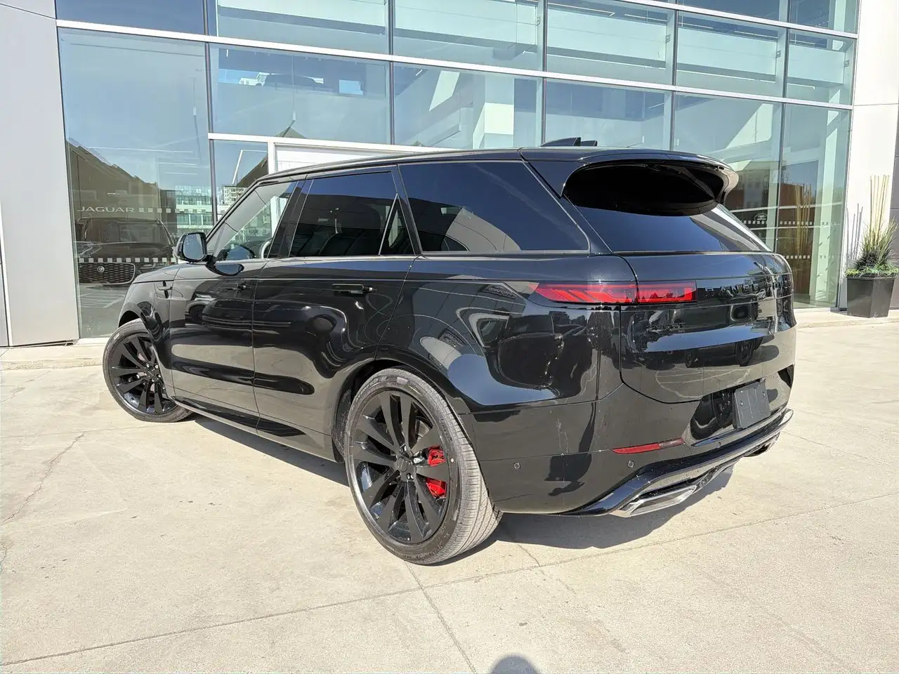 Land Rover Range Rover Sport снимка Land Rover Range Rover Sport