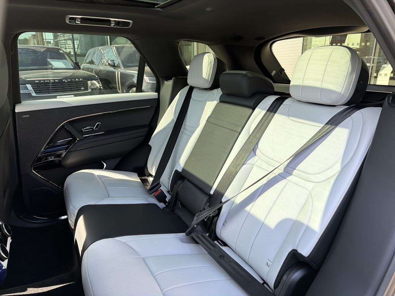 2026 Land Rover Range Rover Sport P400 Dynamic SE thumb 20