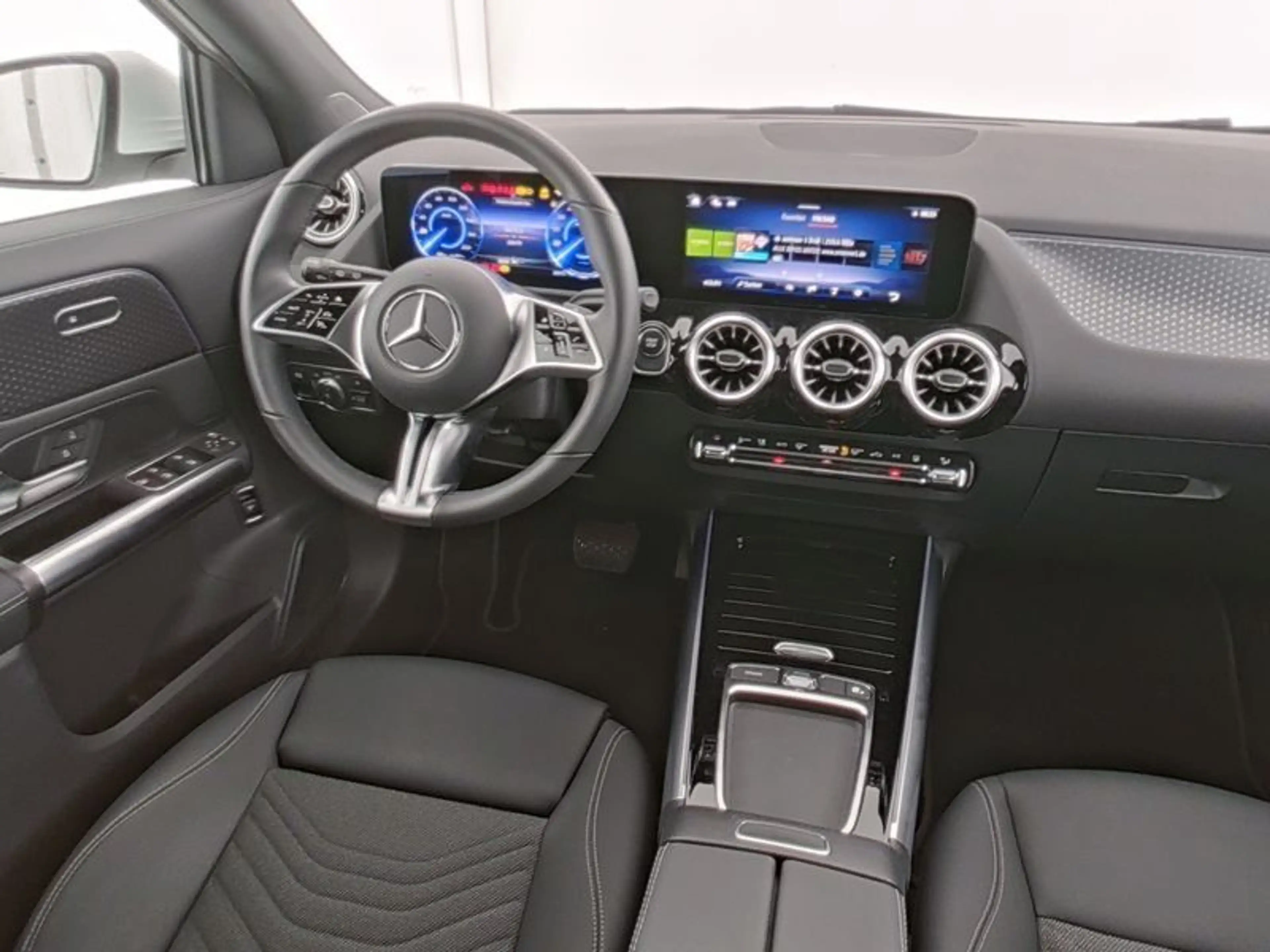 Mercedes-Benz EQA 250+ PROG-ADV KAMERA WINTER AMBIENTE EASYPAC — photo 6