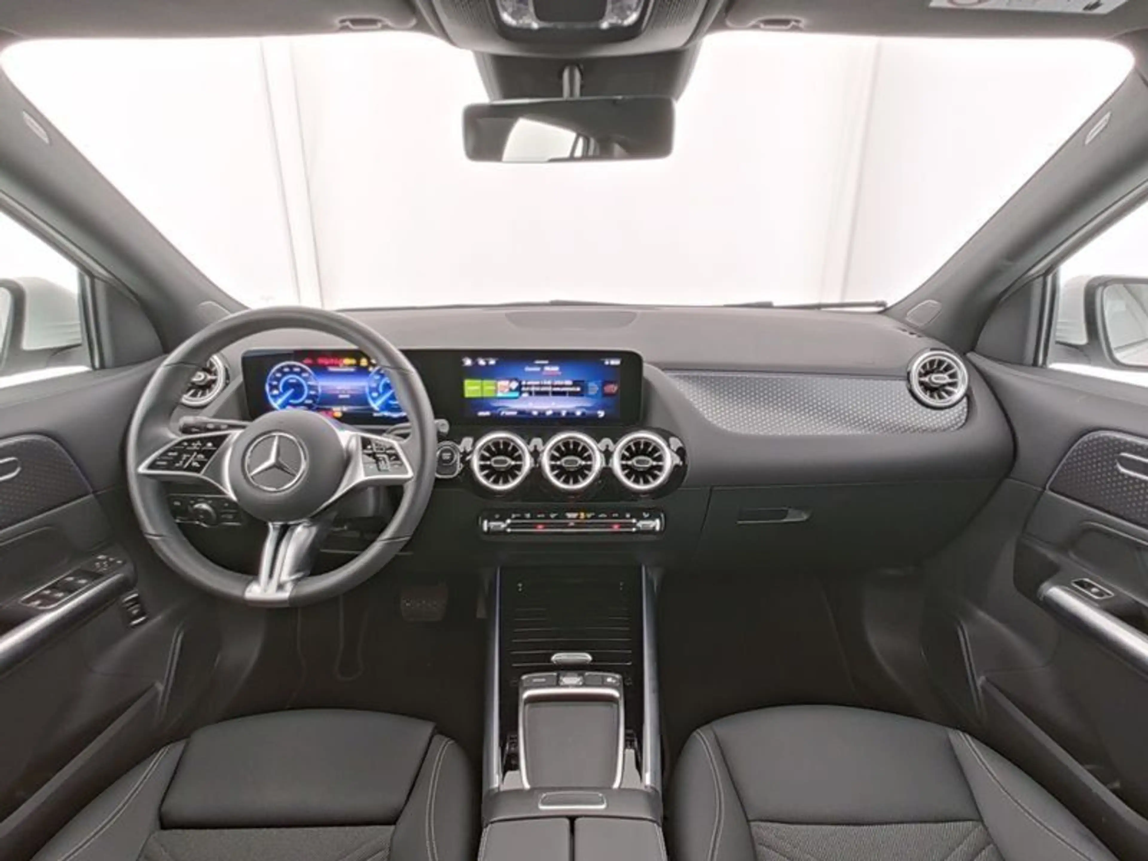 Mercedes-Benz EQA 250+ PROG-ADV KAMERA WINTER AMBIENTE EASYPAC — photo 9